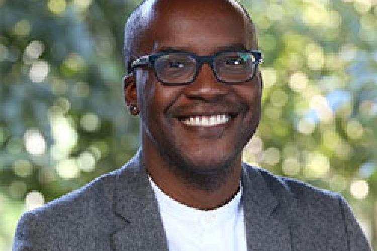 Headshot of Anthony Perry