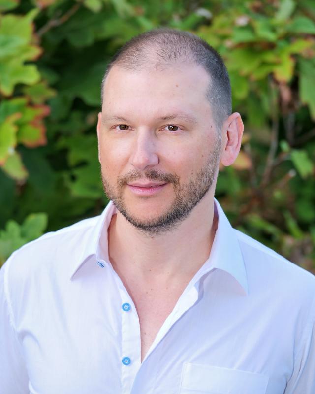 Faculty Staff Headshot