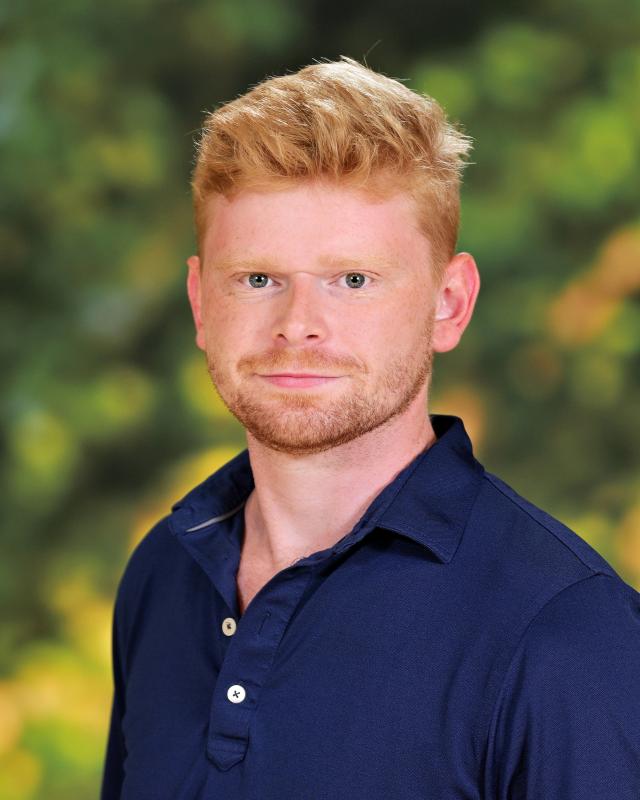 Faculty Staff Headshot