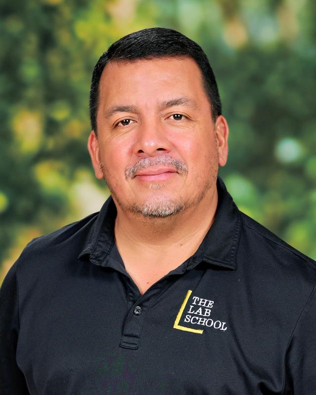 Headshot of Anibal Vega