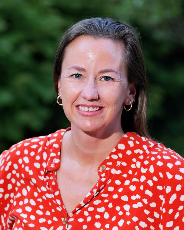 Faculty Staff Headshot